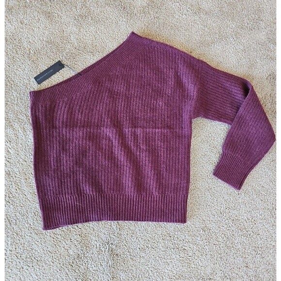 360 Cashmere Maroon One-Shoulder Sweater- Size SMALL - Picture 3 of 5